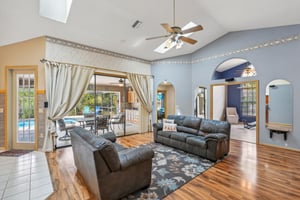 Laurel Oak Dr-011.jpg