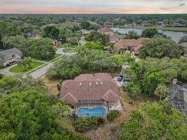 Laurel Oak Dr-080VT.jpg