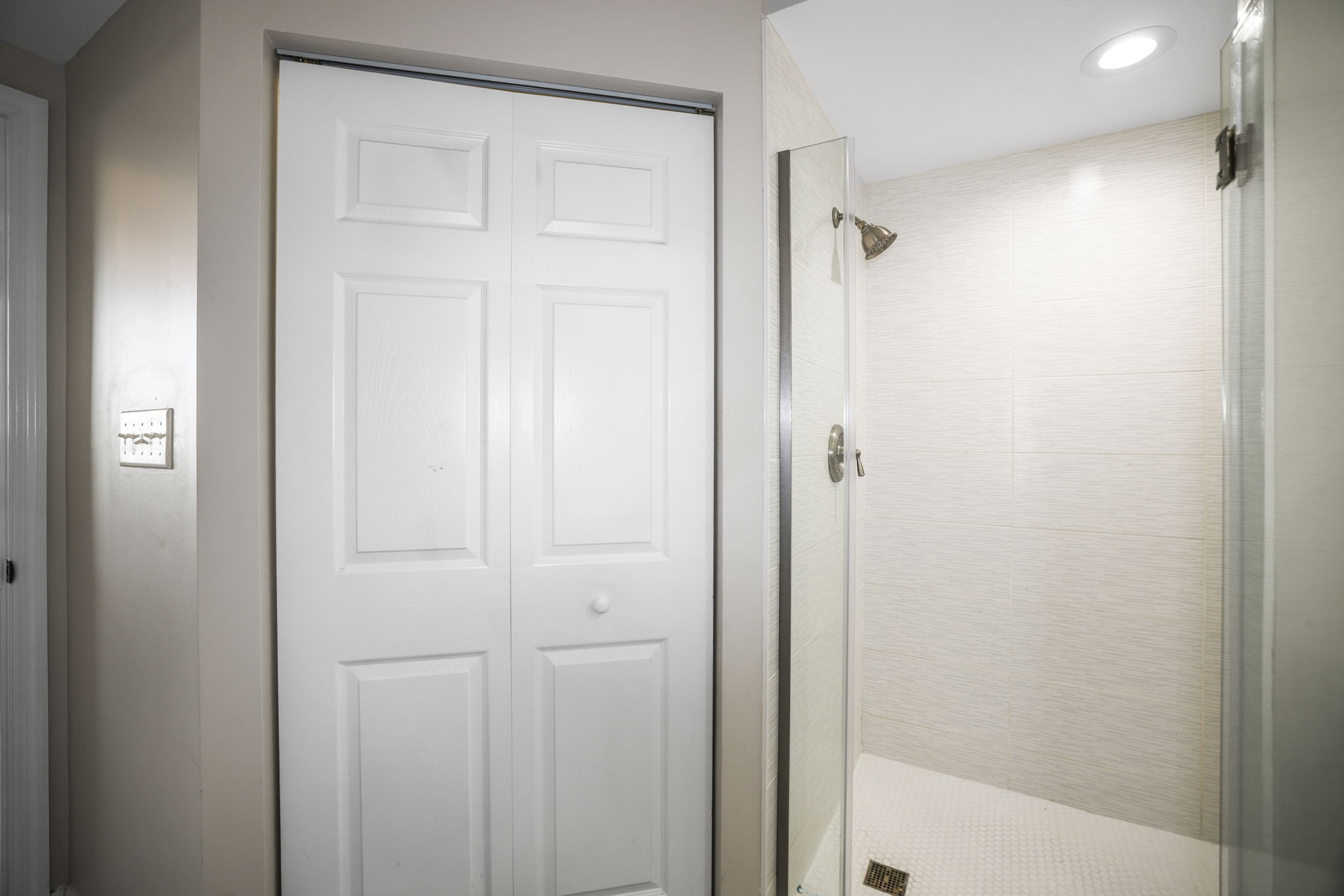Bathroom 1 - 495A3819