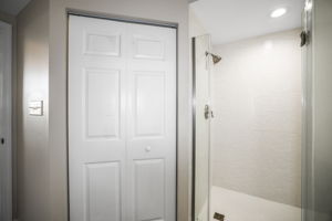 Bathroom 1 - 495A3819