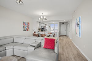 LR DR Kitchen - 495A3883