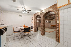  Photo 34