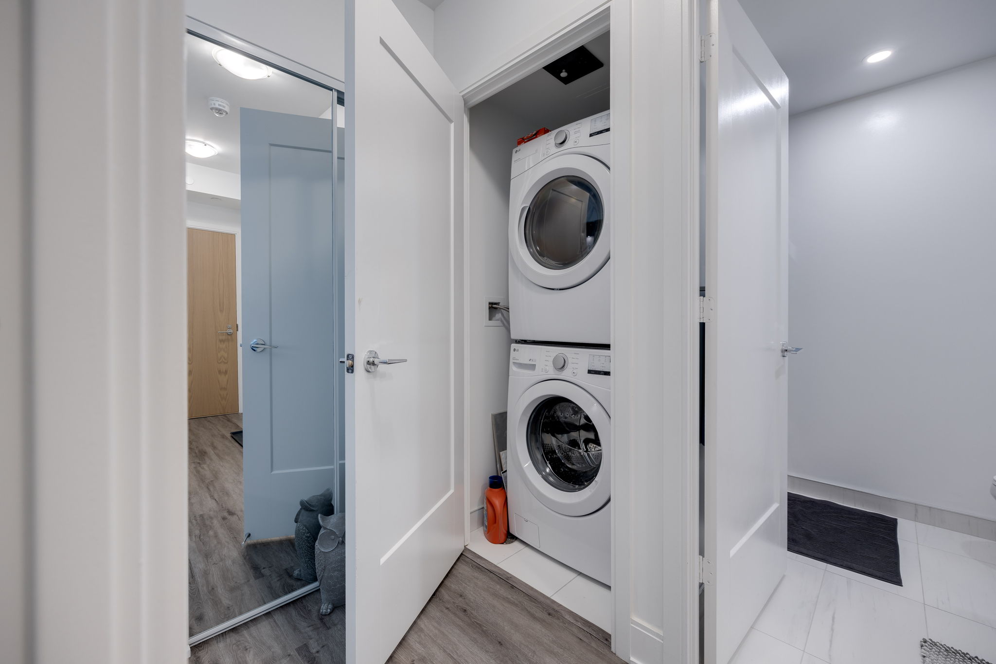 Toronto property showcase — delivered property photograph 26
