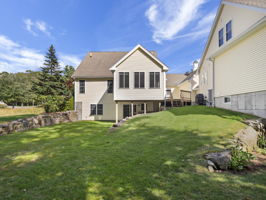 65 Braeburn Ln Ashland MA 42