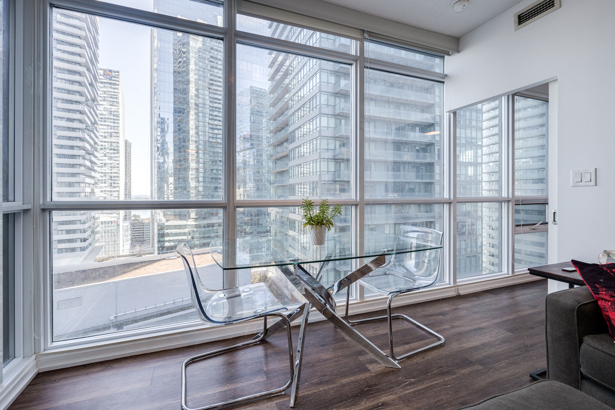 Toronto property showcase — delivered property photograph 10