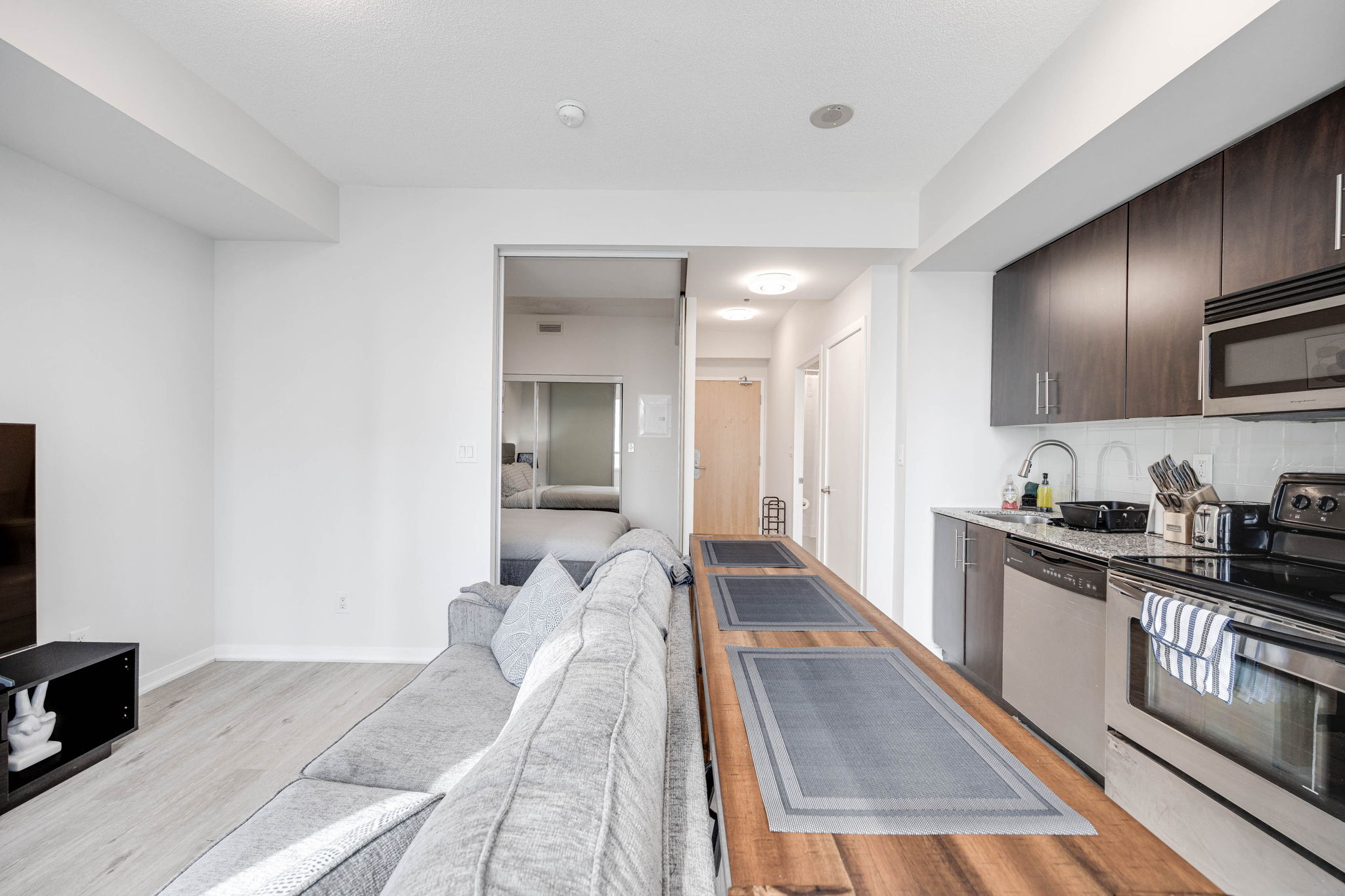 Toronto property showcase — delivered property photograph 8