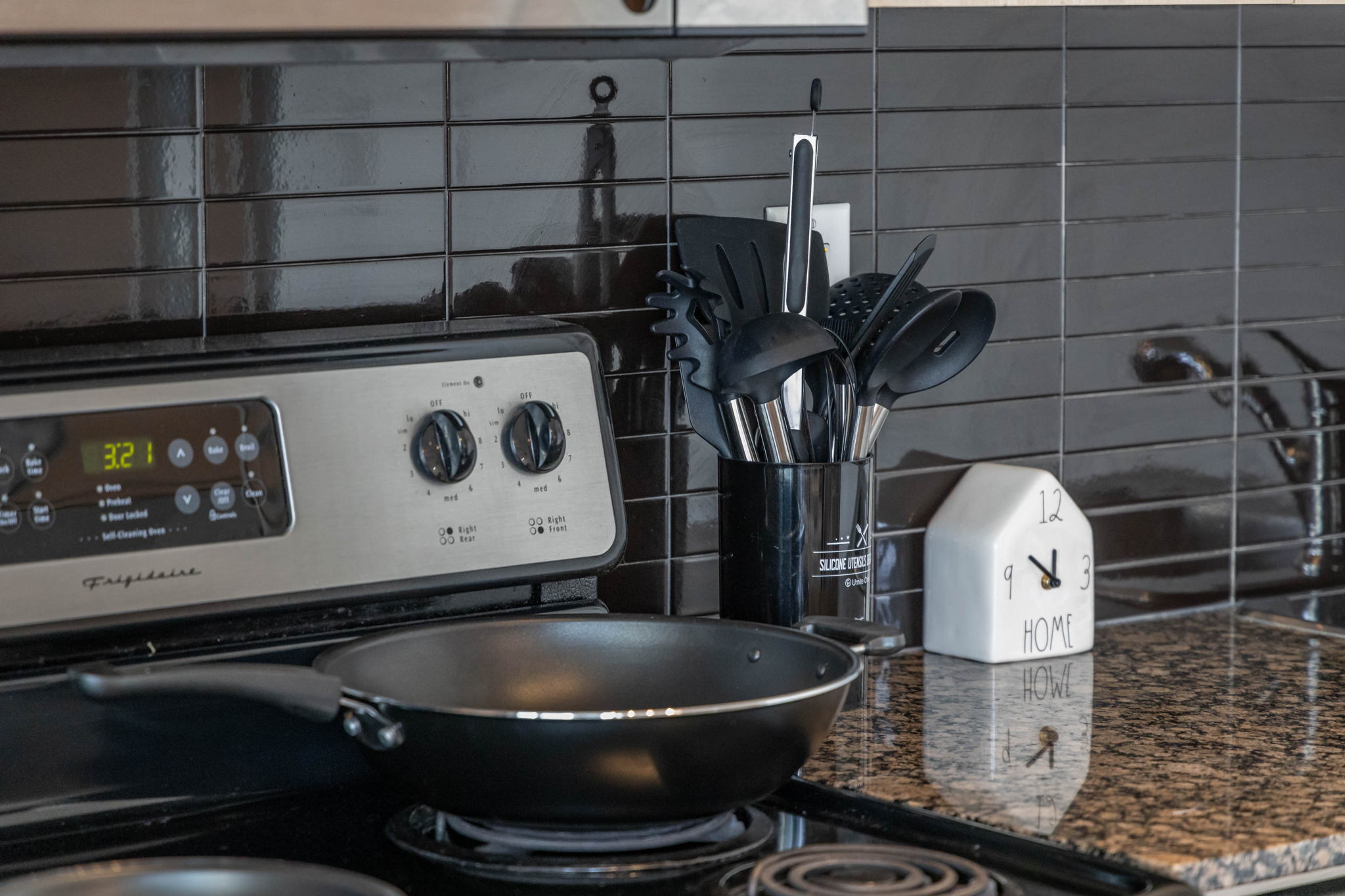 Toronto property showcase — delivered property photograph 25