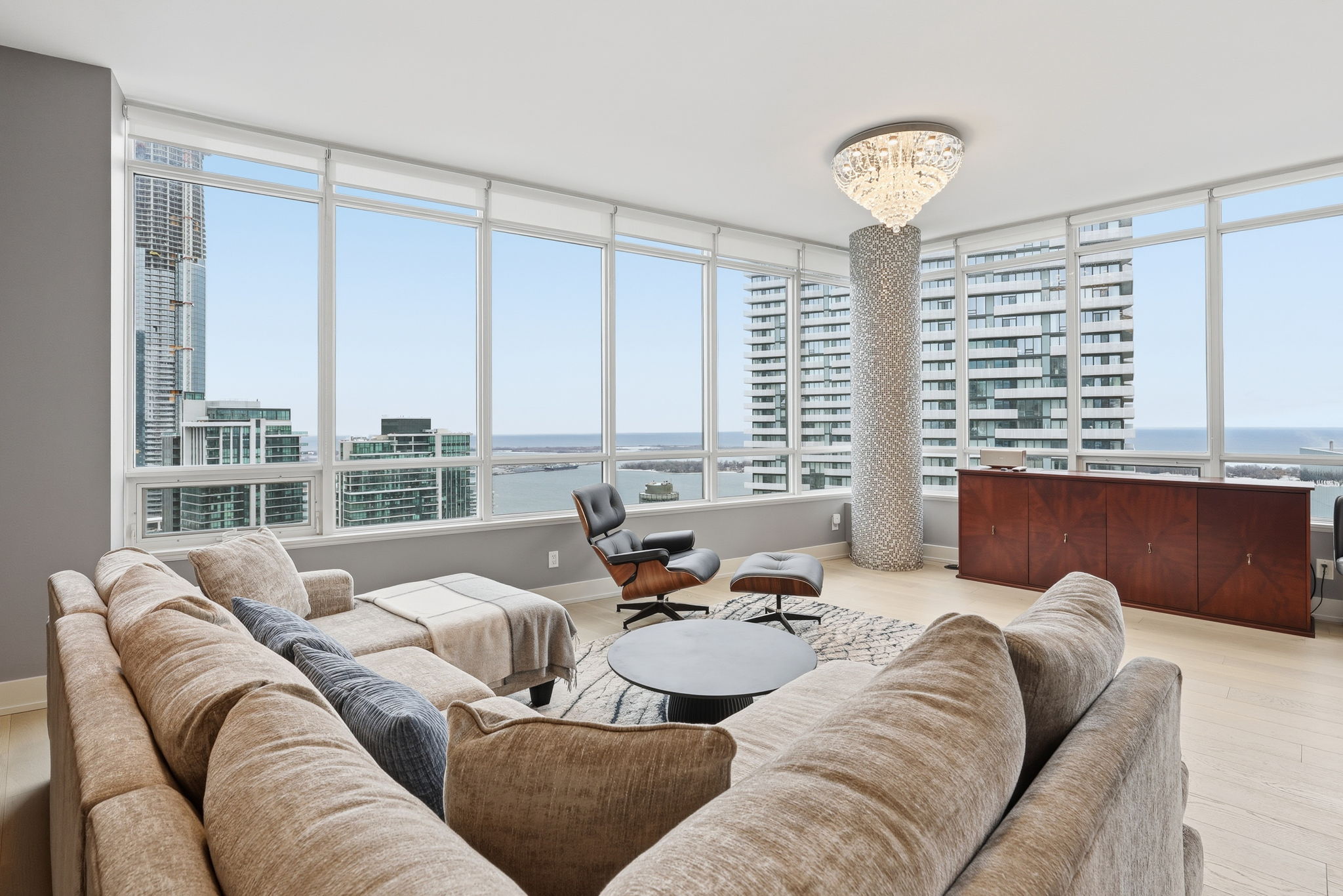 Toronto property showcase — delivered property photograph 14