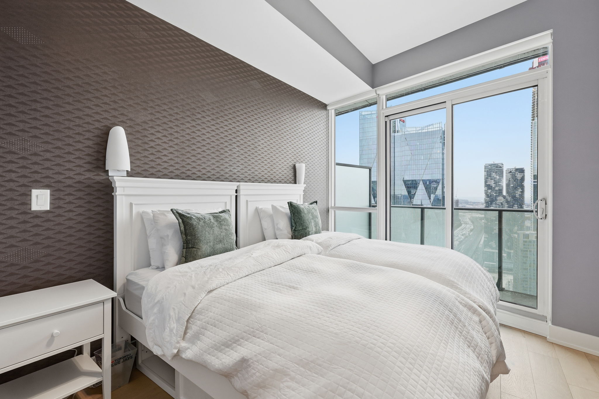Toronto property showcase — delivered property photograph 27