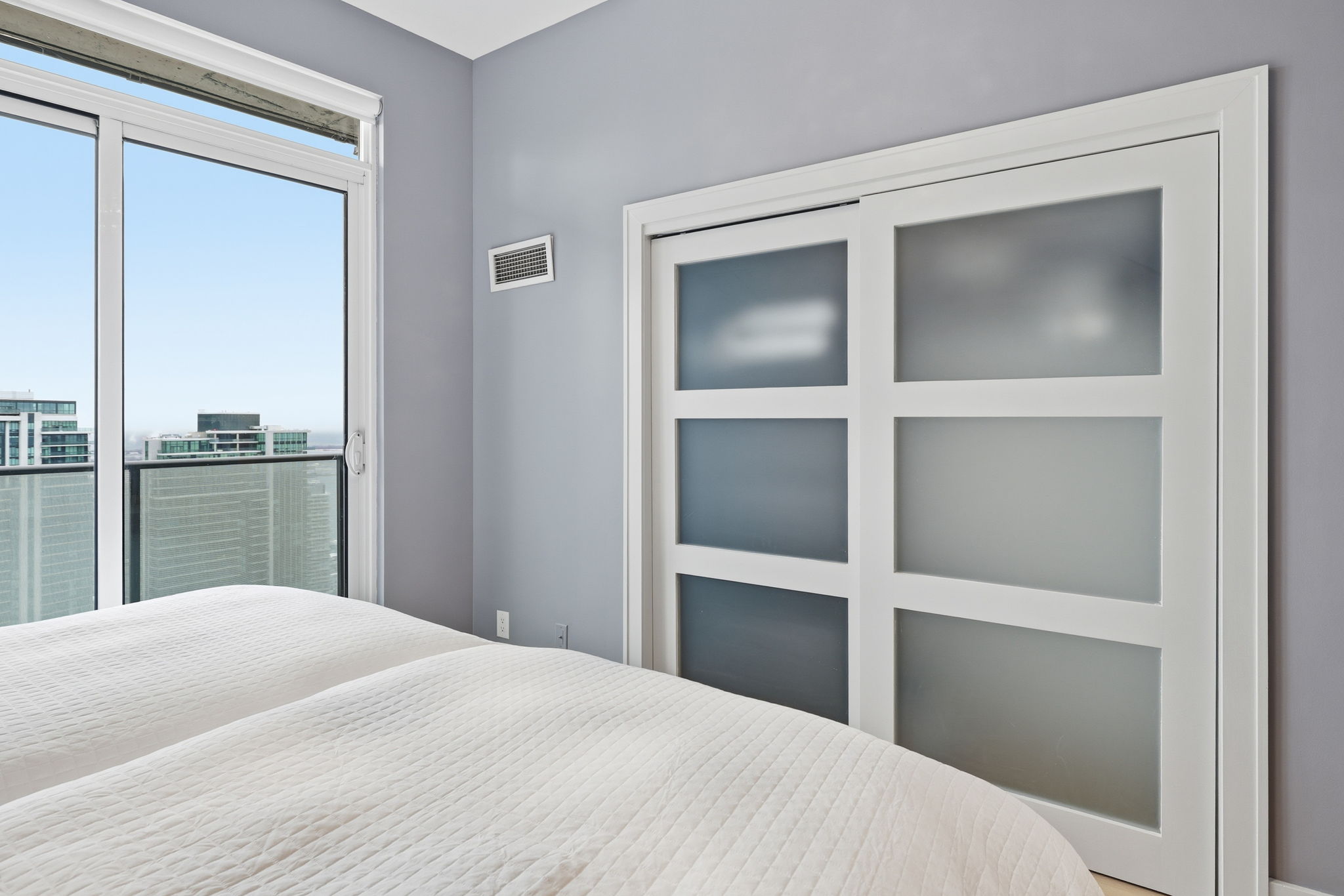 Toronto property showcase — delivered property photograph 28