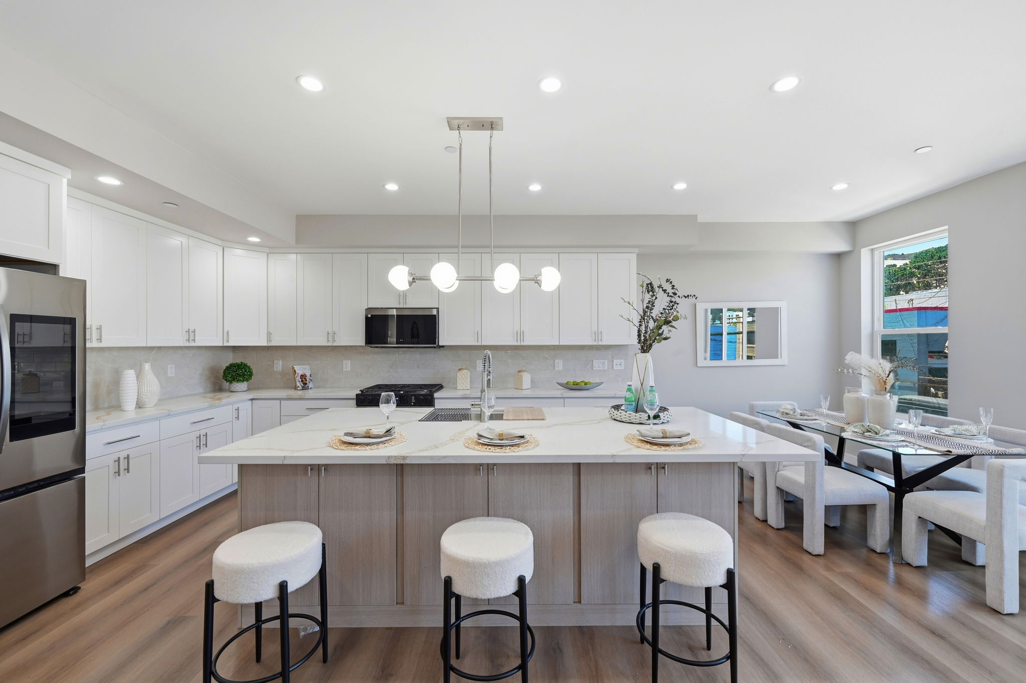 016_F8_65 Calgary St