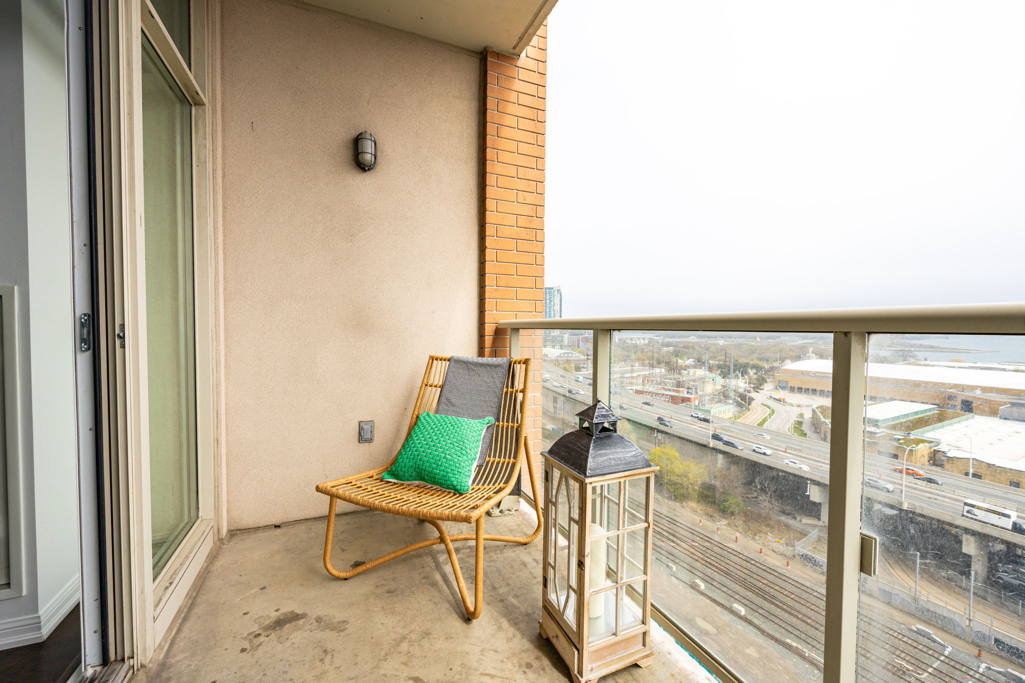 Toronto property showcase — delivered property photograph 19