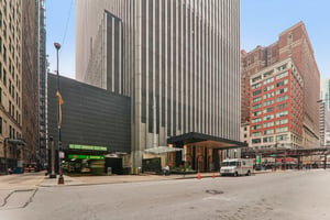 E Monroe St 4407-S1408-002.jpg