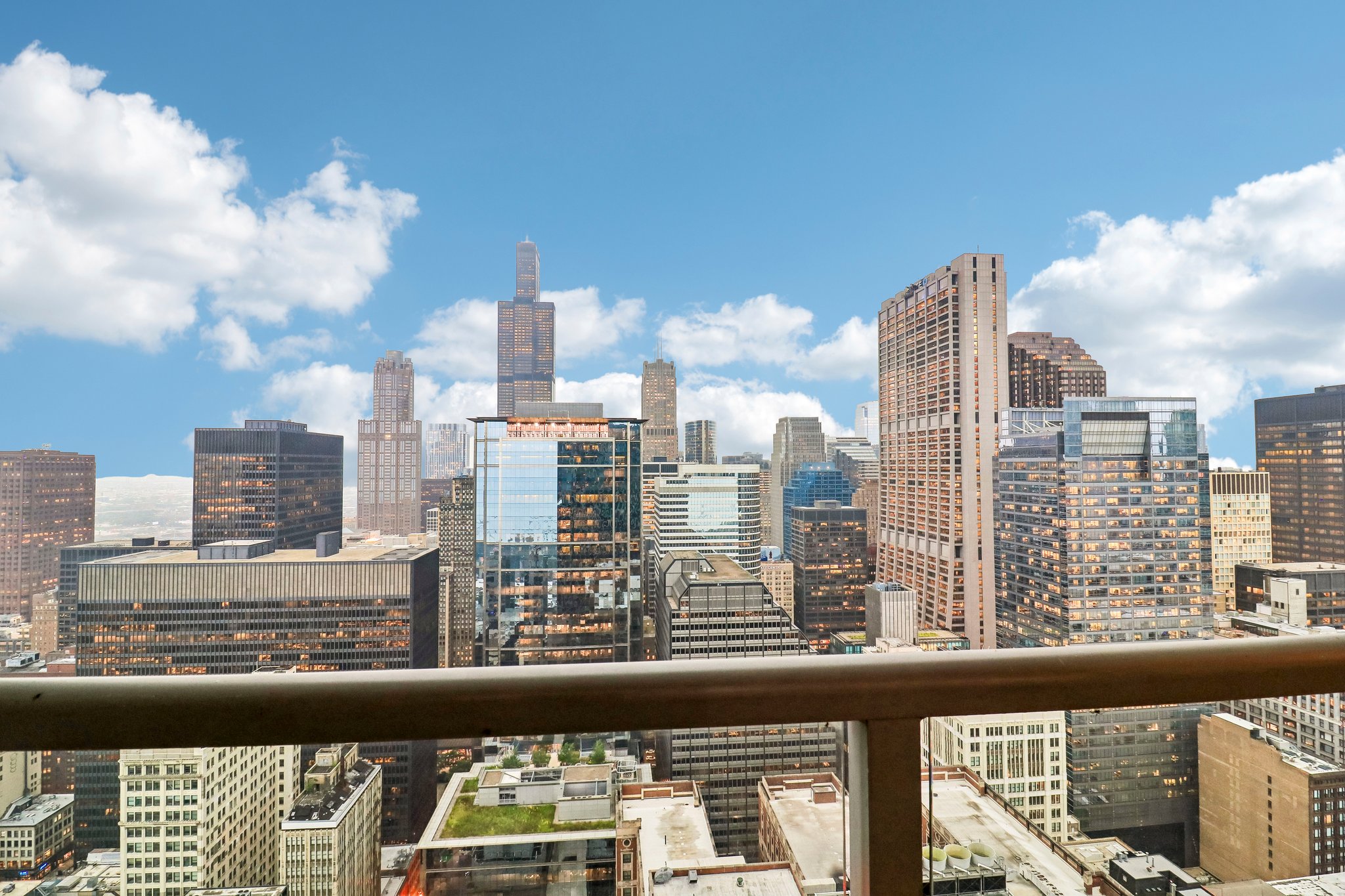 E Monroe St 4410-S2807-023.jpg