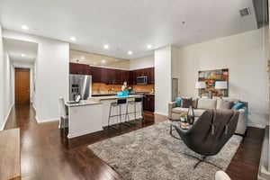 E Monroe St 4410-S2807-006.jpg