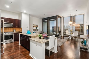 E Monroe St 4410-S2807-009.jpg