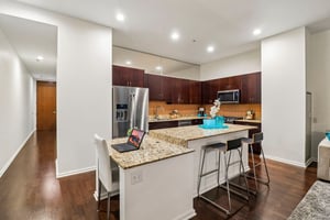 E Monroe St 4410-S2807-012.jpg