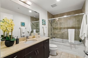 E Monroe St 4410-S2807-014.jpg