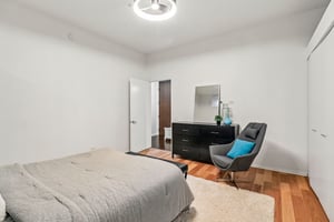 E Monroe St 4410-S2807-016.jpg