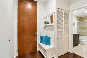 E Monroe St 4410-S2807-017.jpg