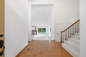  Photo 0
