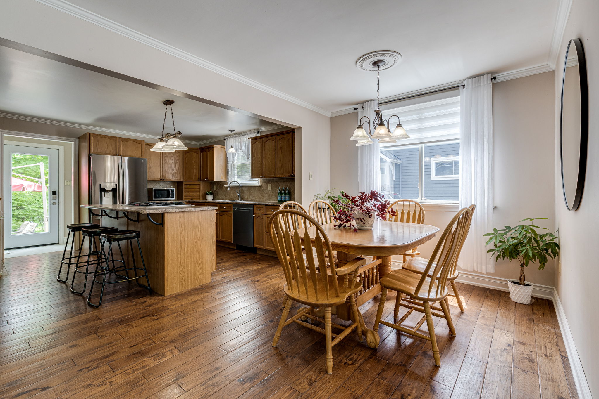 Uxbridge property showcase — delivered property photograph 8