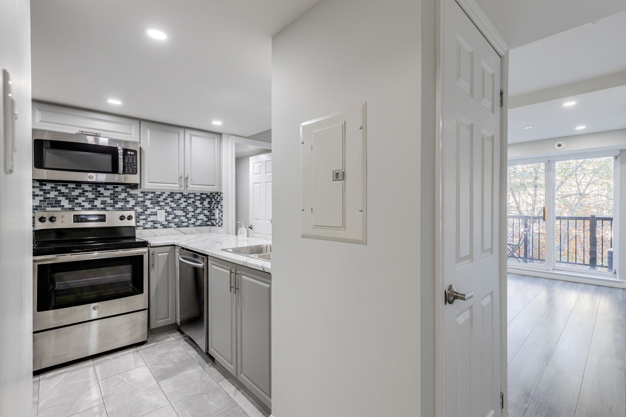 Toronto property showcase — delivered property photograph 6
