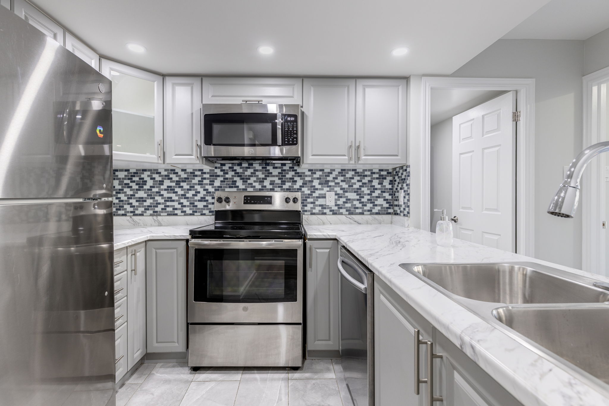 Toronto property showcase — delivered property photograph 7