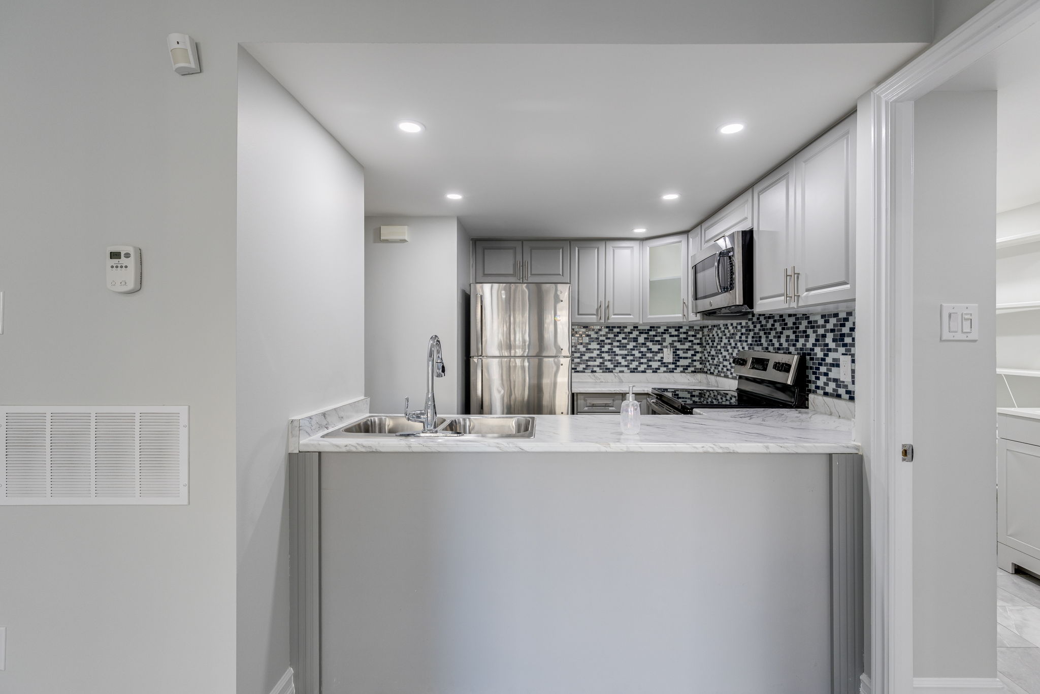 Toronto property showcase — delivered property photograph 9