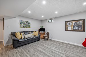 Photo 48