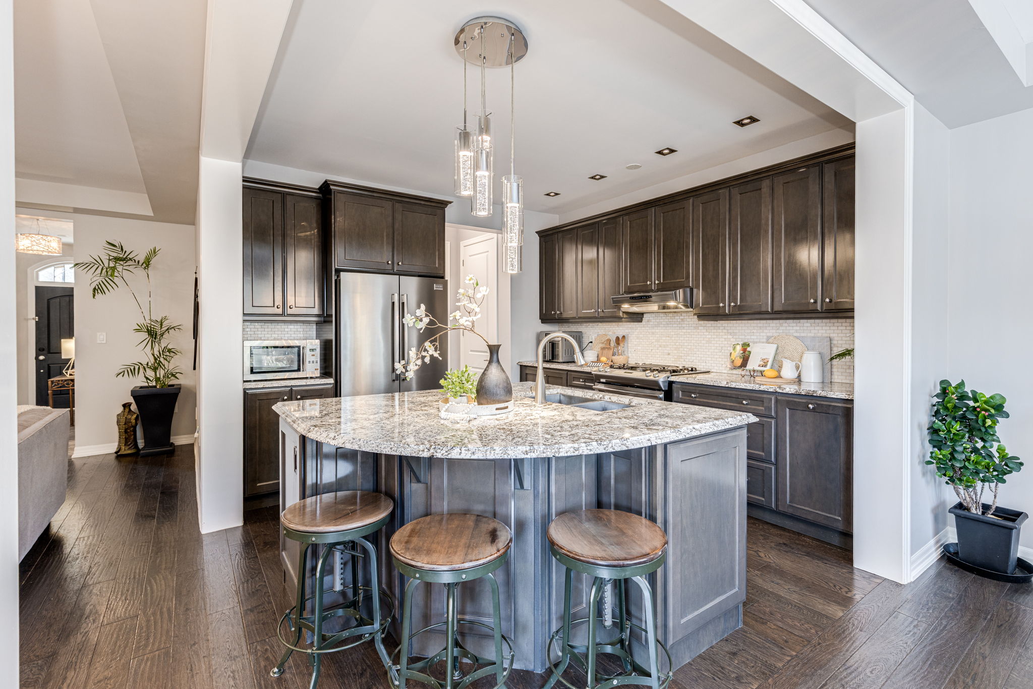 Oakville property showcase — delivered property photograph 10