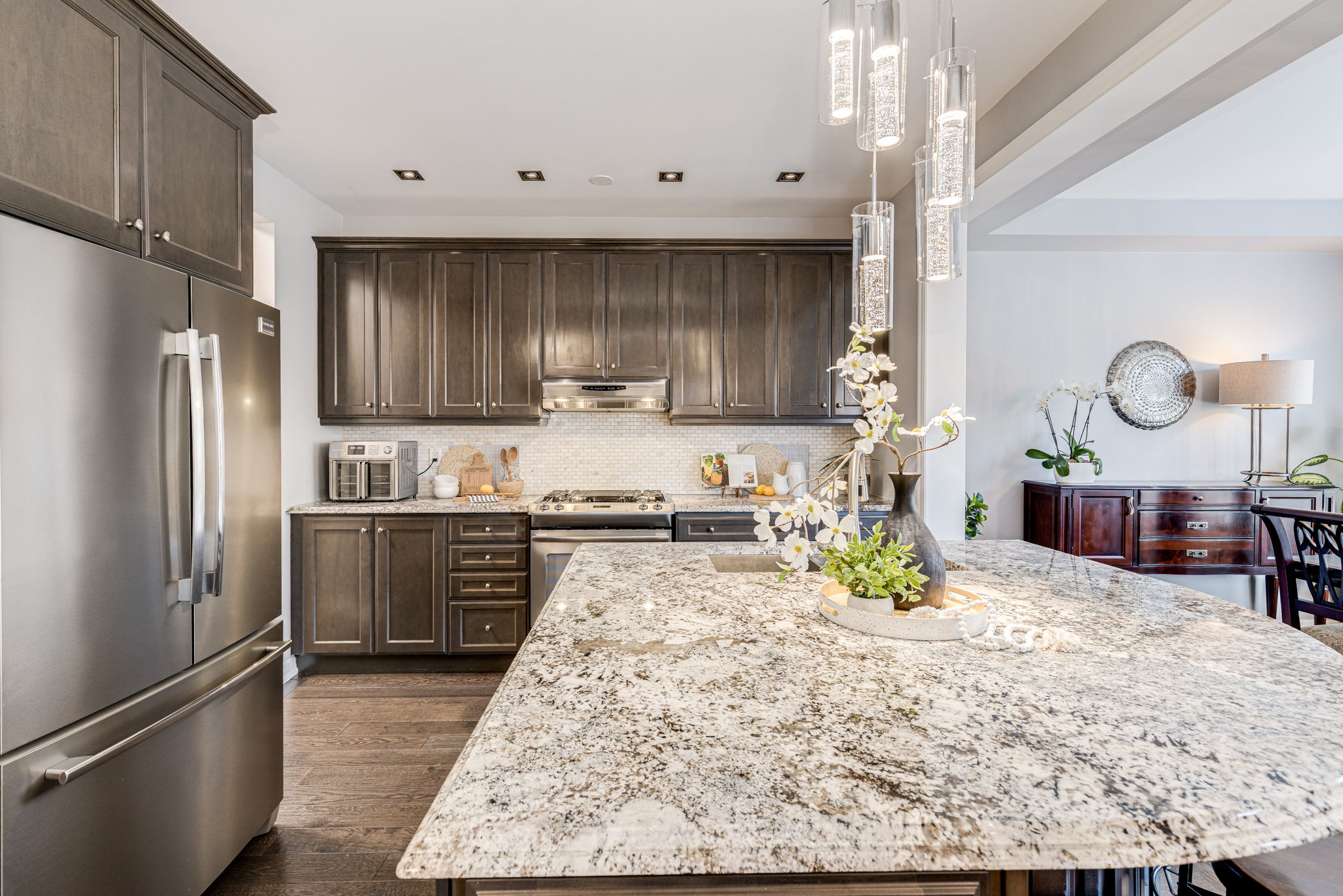 Oakville property showcase — delivered property photograph 16