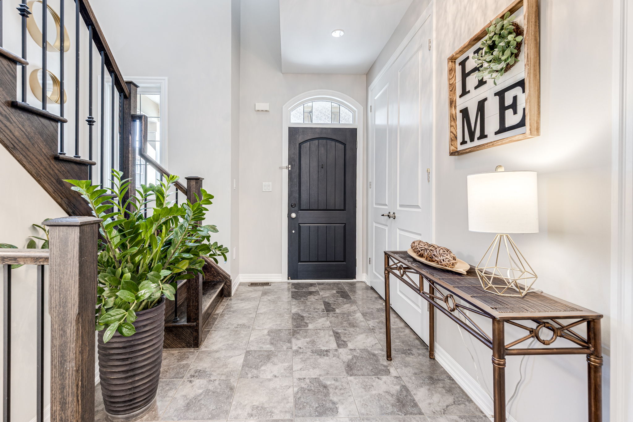 Oakville property showcase — delivered property photograph 21
