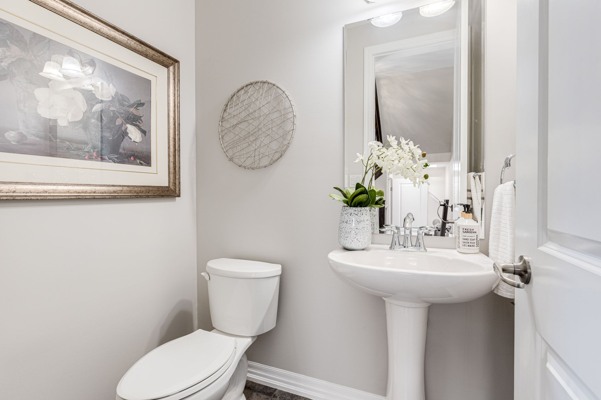 Oakville property showcase — delivered property photograph 22