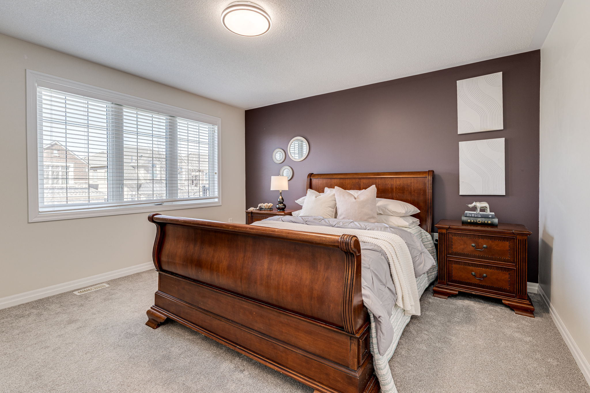 Oakville property showcase — delivered property photograph 24