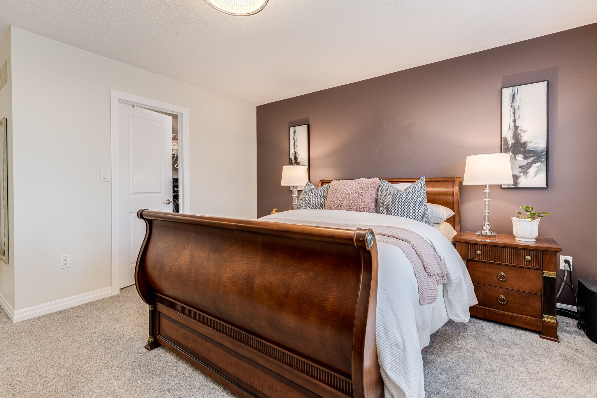 Oakville property showcase — delivered property photograph 32