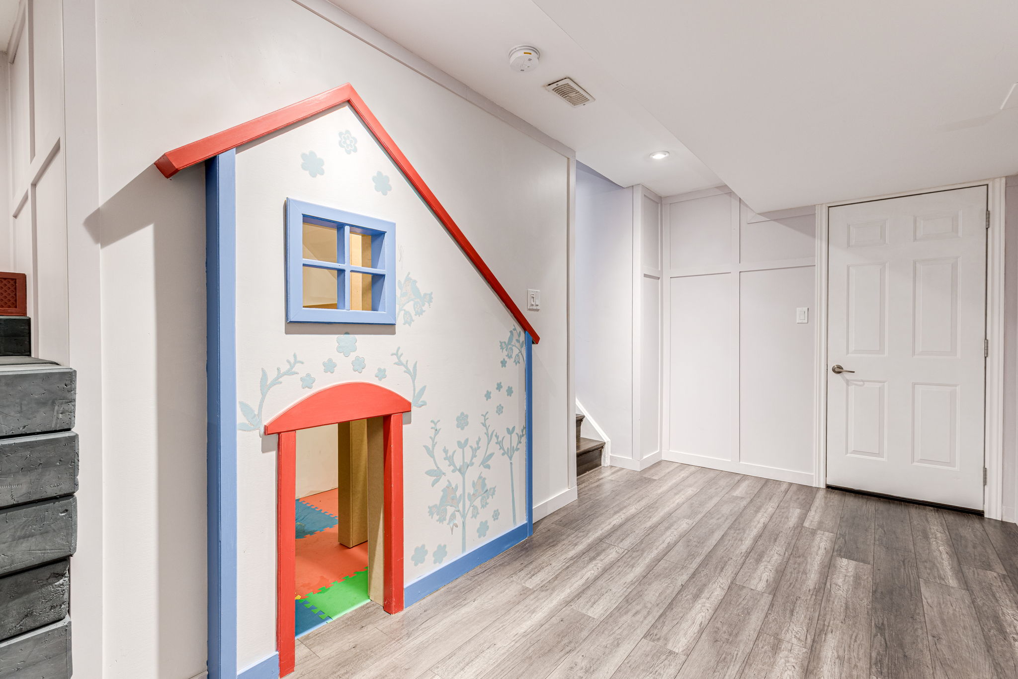Oakville property showcase — delivered property photograph 37