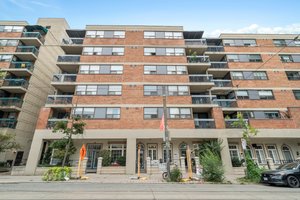 65 McCaul St, Toronto ON