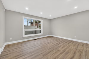 65 Woodman Dr S, Hamilton, ON L8K 4E2, Canada Photo 8