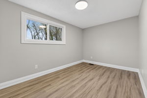 65 Woodman Dr S, Hamilton, ON L8K 4E2, Canada Photo 24