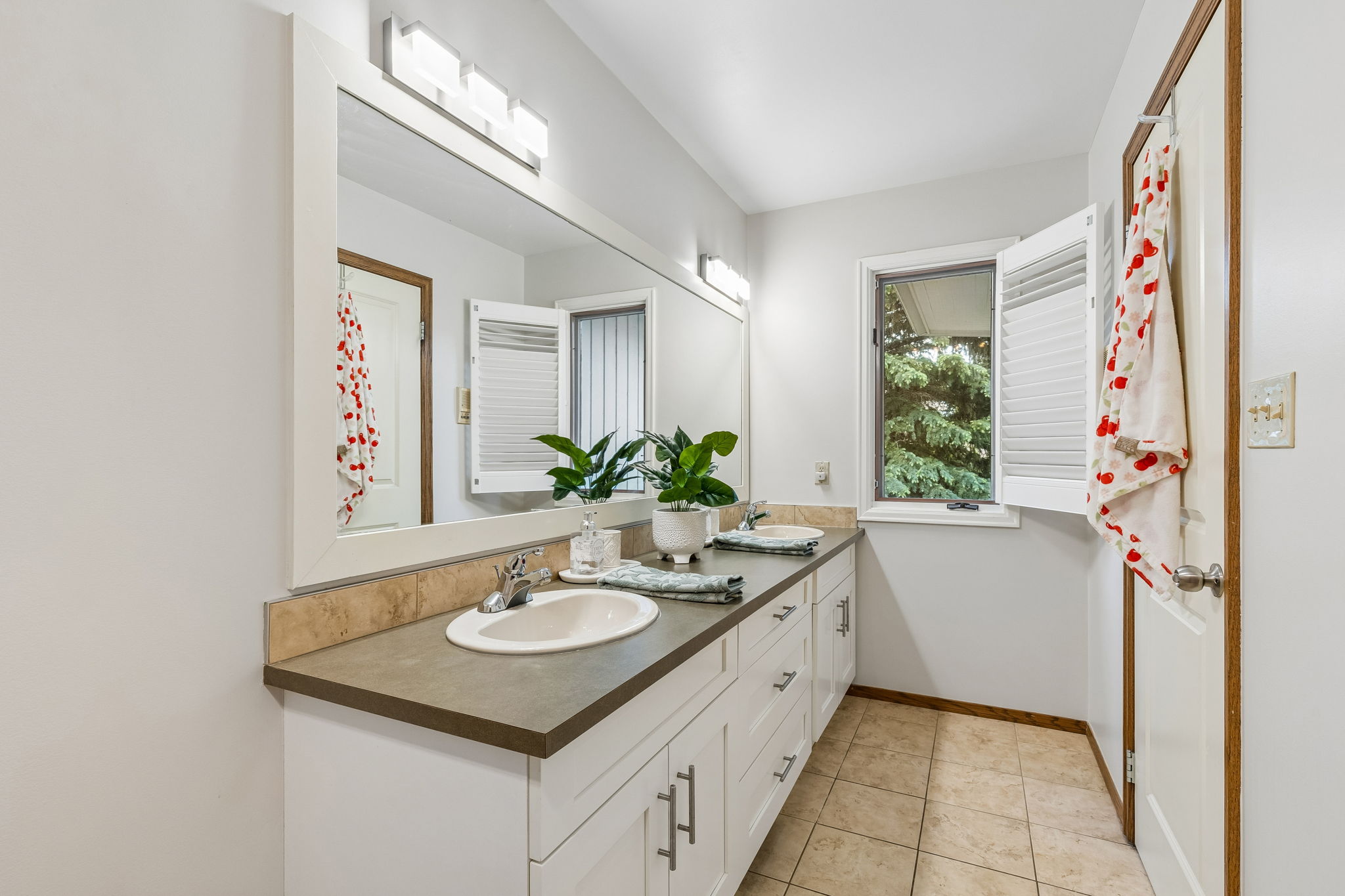 06.12.2026 - Kevin Chapman - 65 Woodpath Terrace SW_43