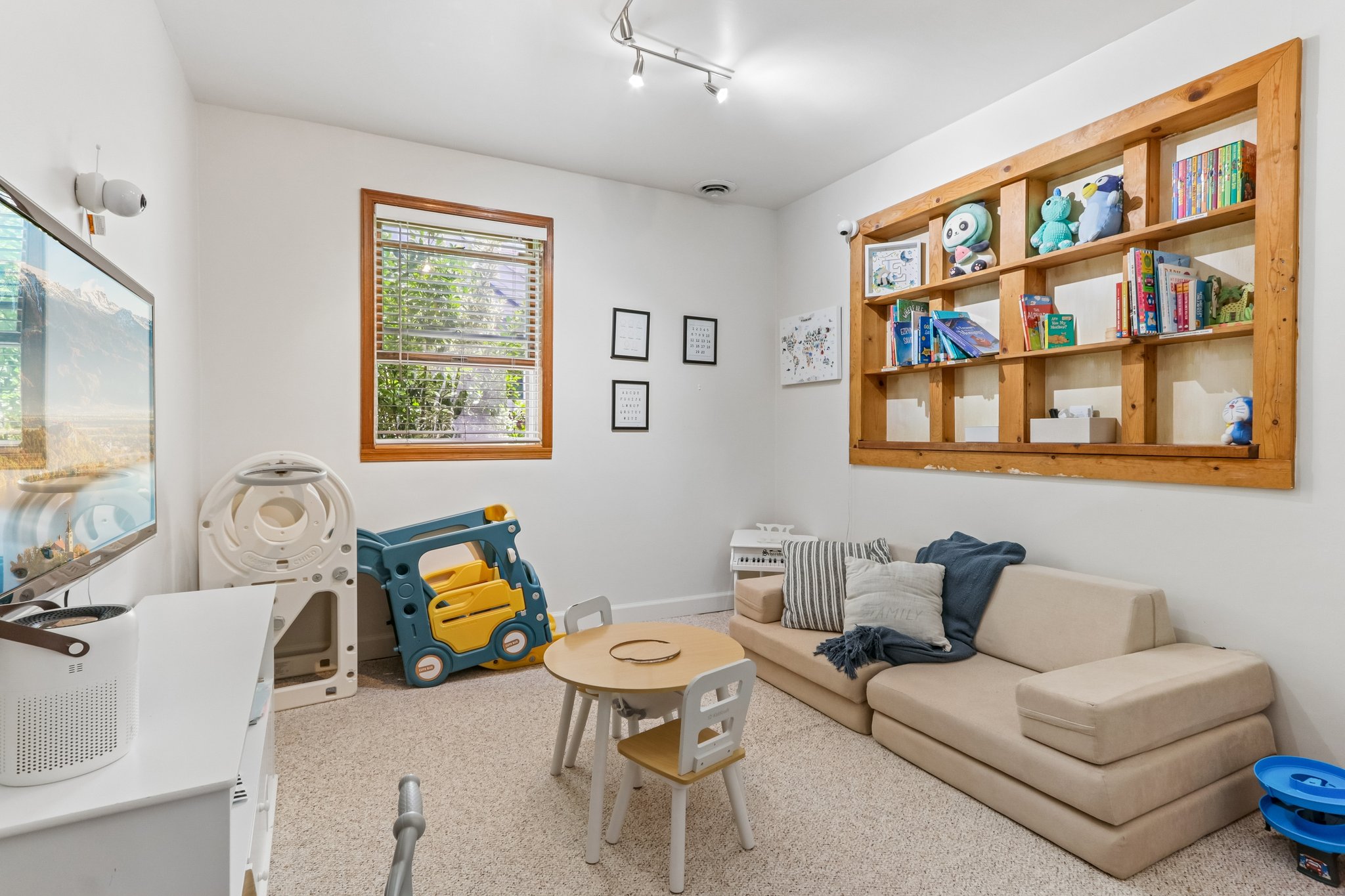 Hendrix St-S0306-034.jpg