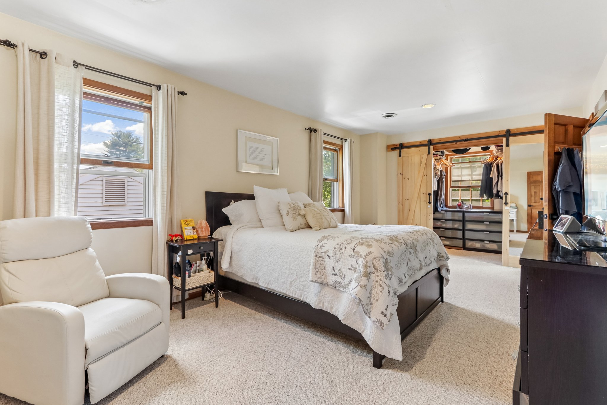 Hendrix St-S0306-049.jpg