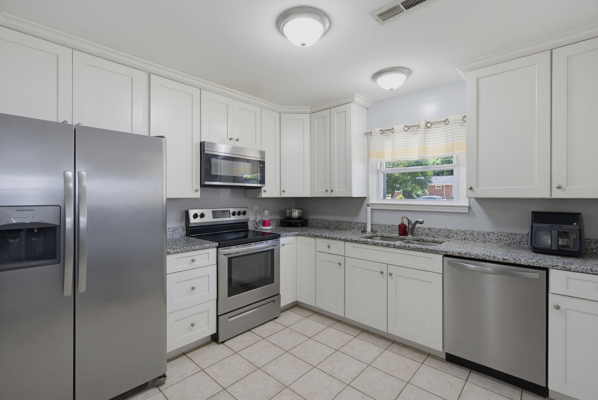 650 Highland Park Dr-16