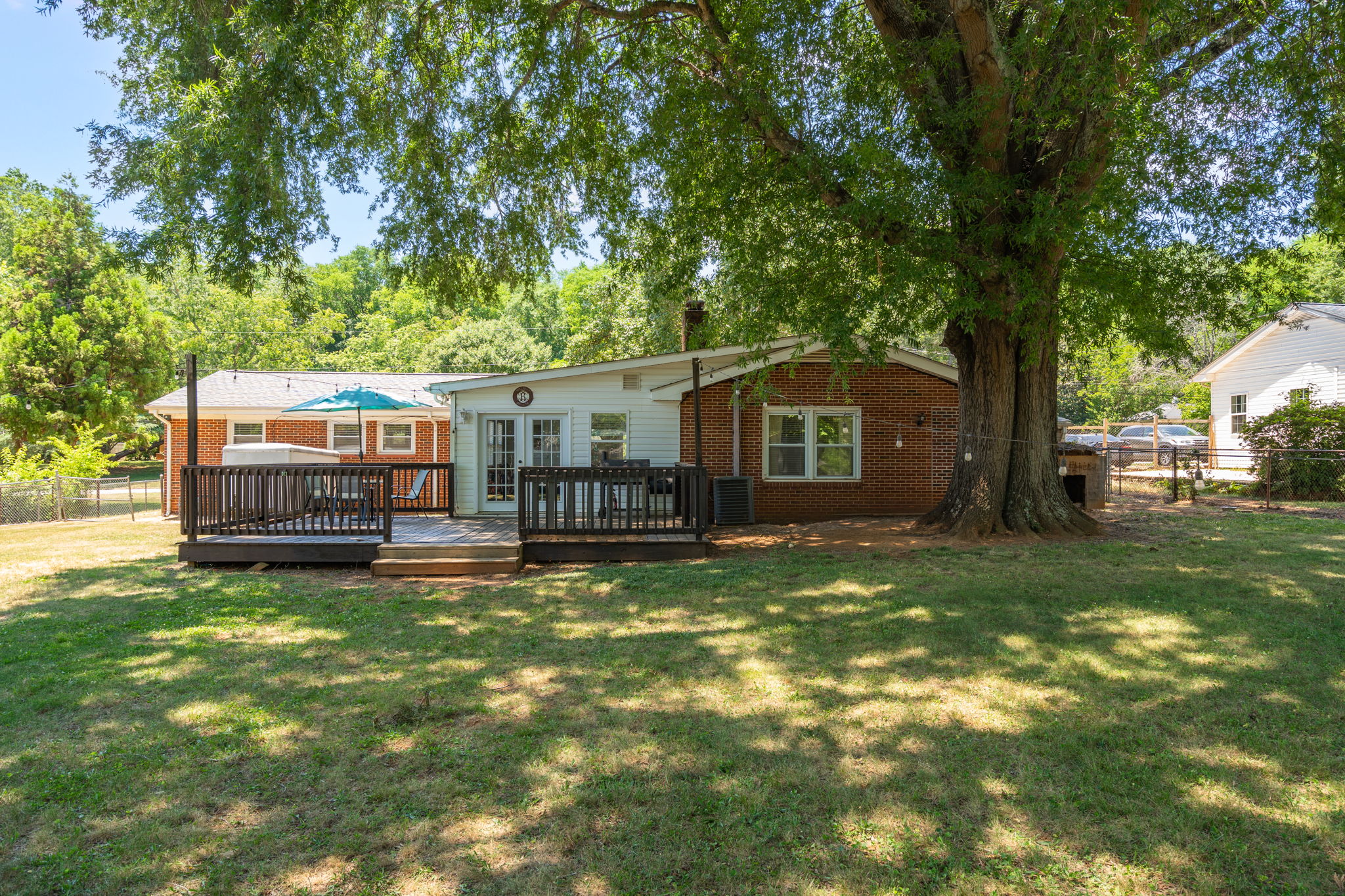 650 Highland Park Dr-32