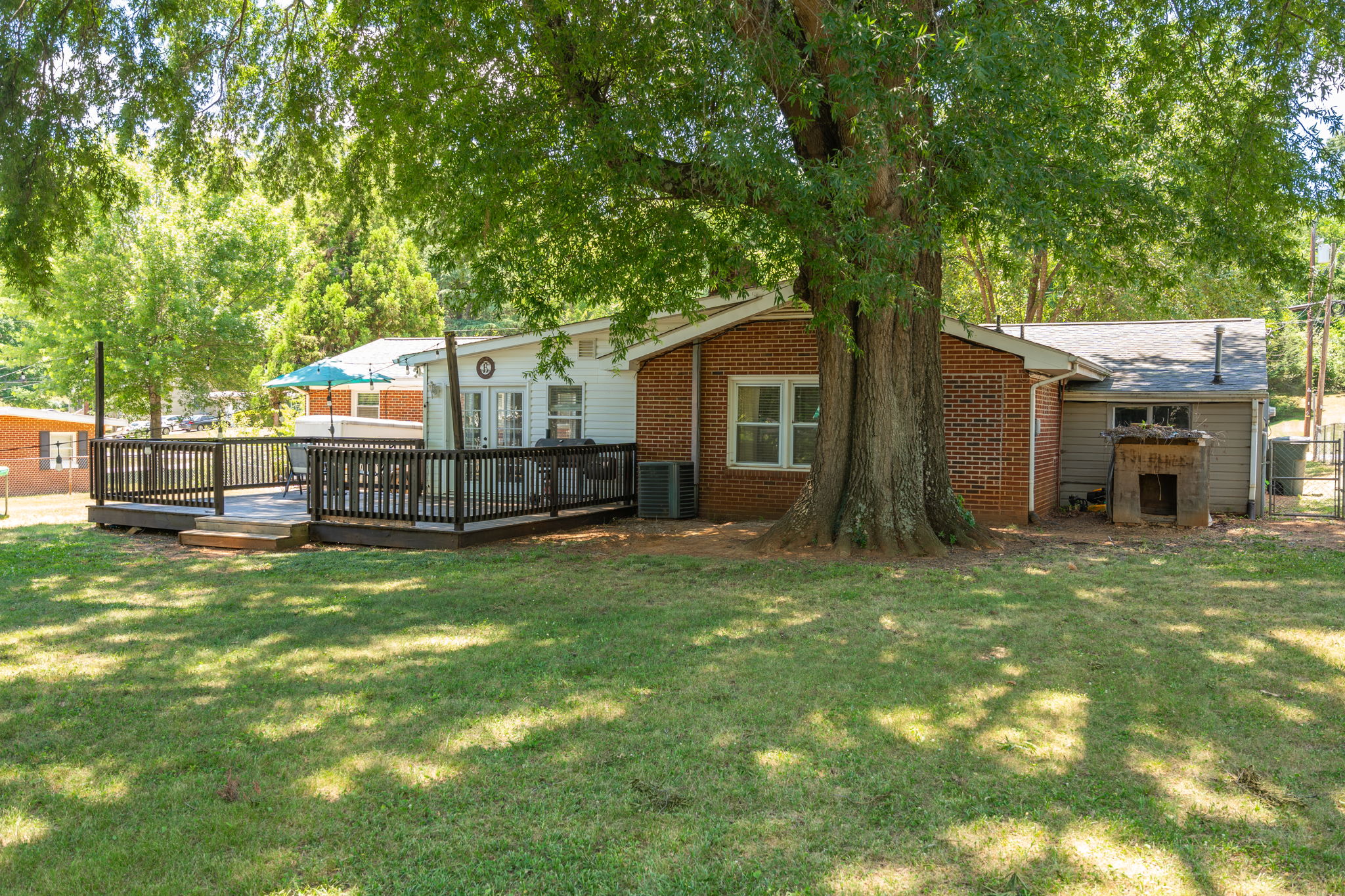 650 Highland Park Dr-33