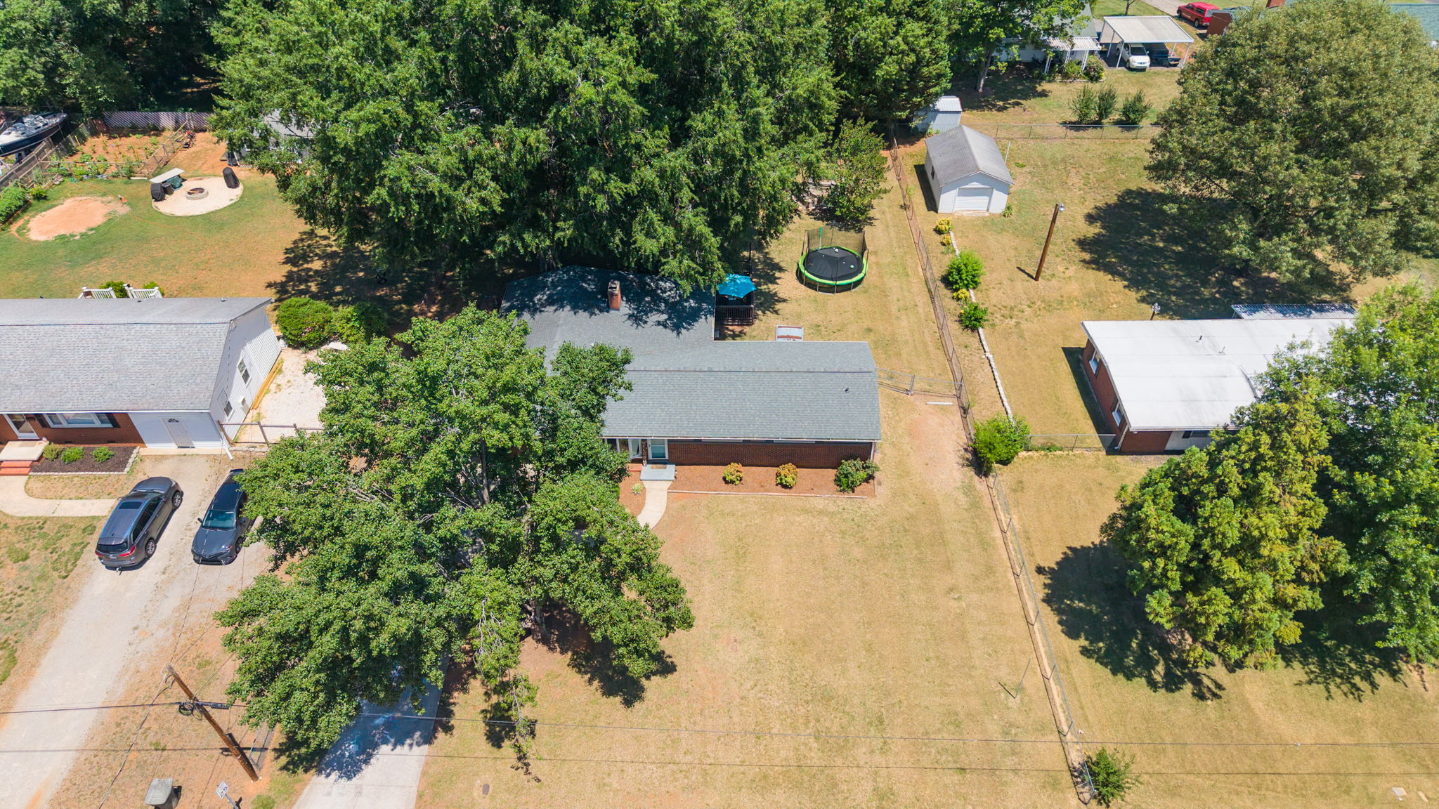 650 Highland Park Dr-35