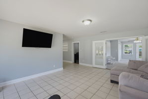 650 Highland Park Dr-7