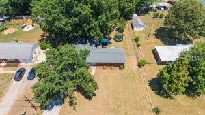 650 Highland Park Dr-35