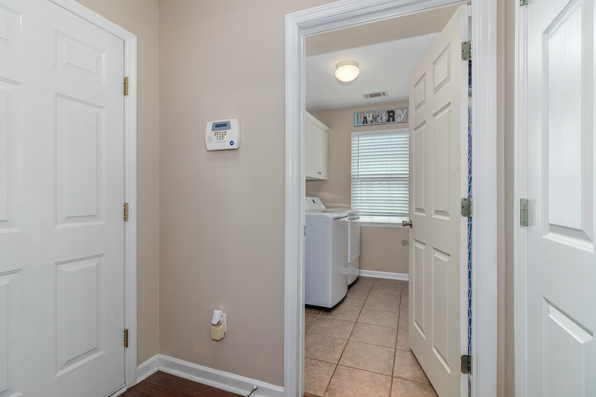 Mudroom/Laundry